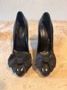 RALPH LAUREN Collection purple Label Black Leather Pumps with Bow